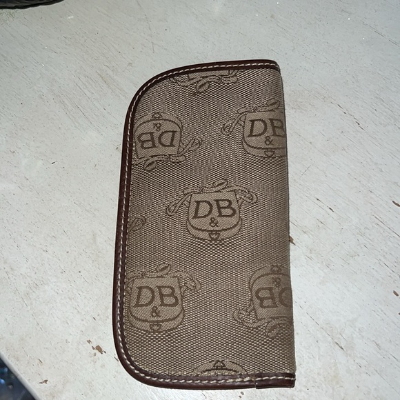 Dooney & Bourke eyeglass case - Picture 2 of 4